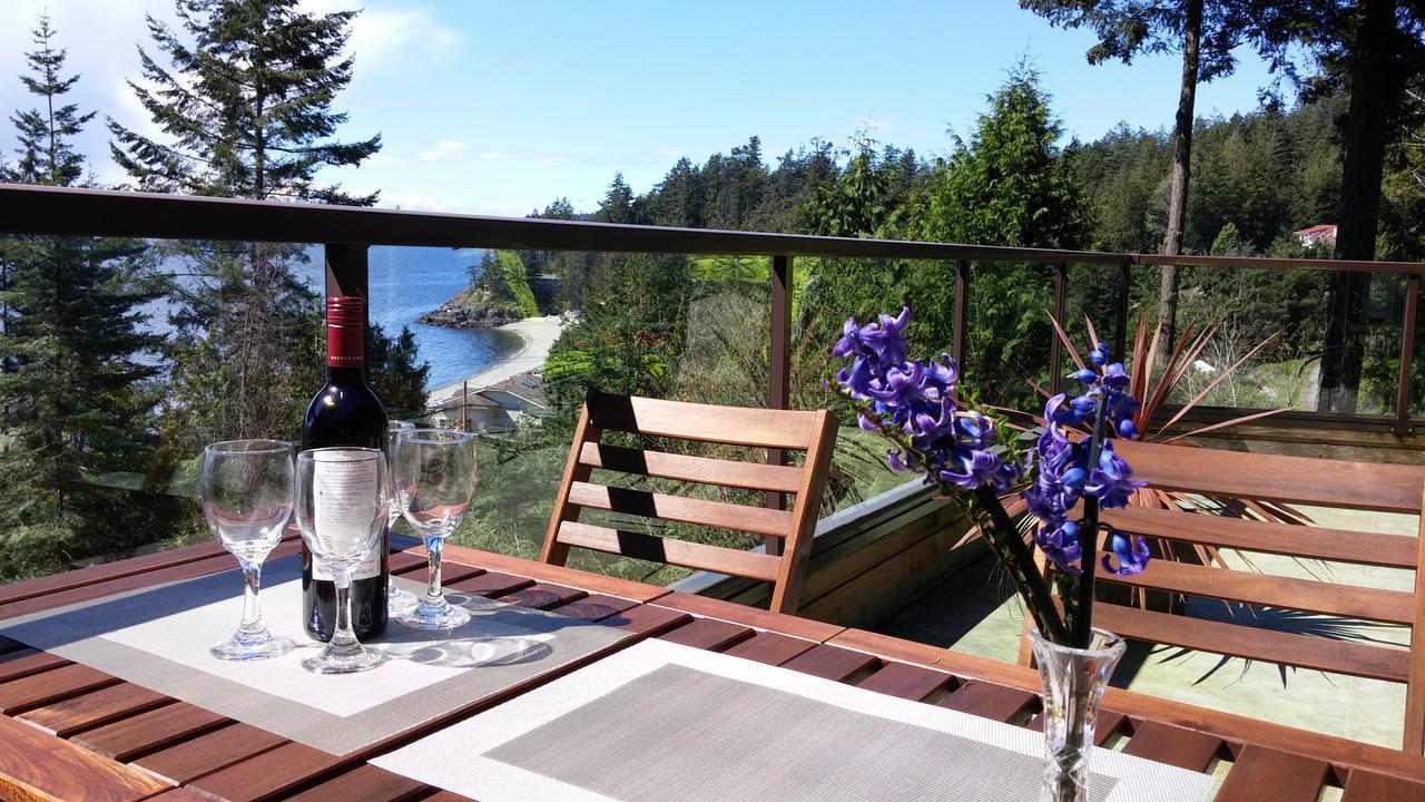 Sunshine Coast Treetop B&B Sechelt Exterior photo