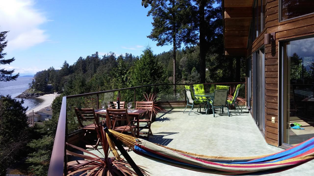 Sunshine Coast Treetop B&B Sechelt Exterior photo