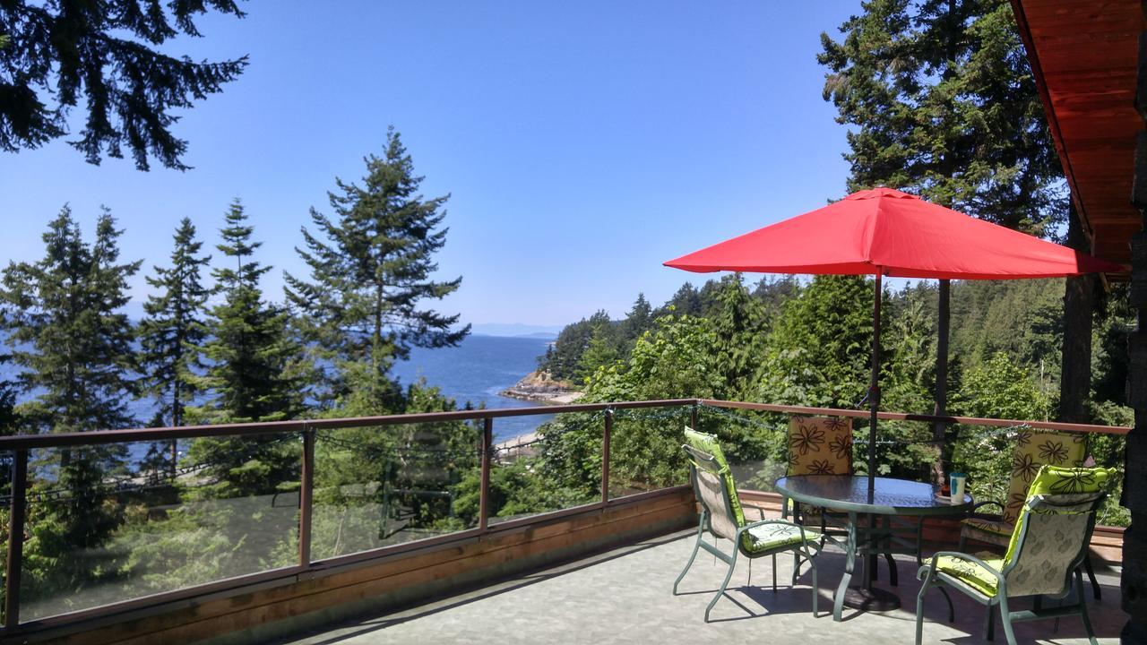 Sunshine Coast Treetop B&B Sechelt Exterior photo