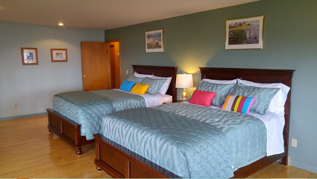 Sunshine Coast Treetop B&B Sechelt Exterior photo